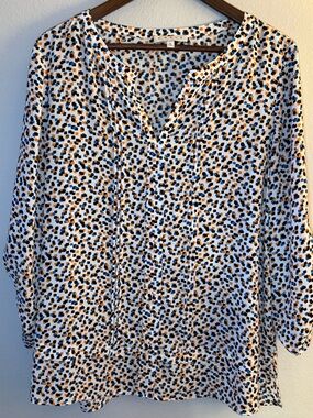 Chaus White V-Neck Tunic with Black and Tan Spot Print